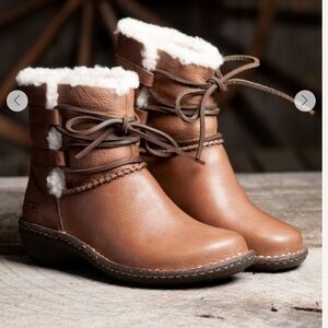 Women's Caspia UGG Boots, Brown, Size 7